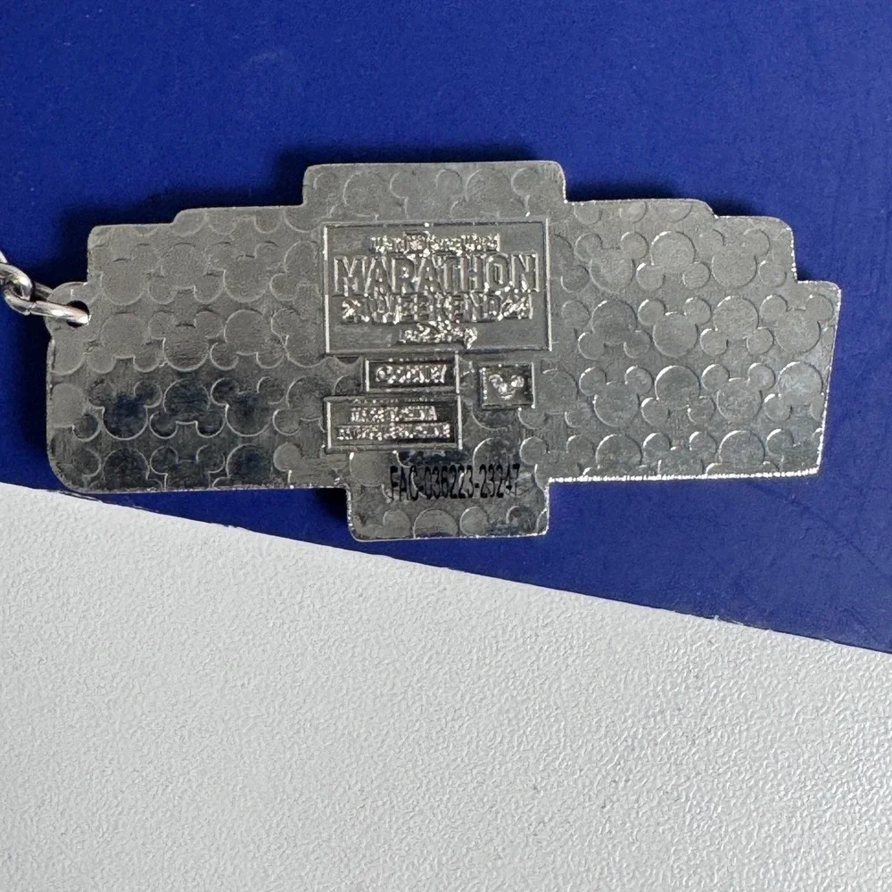 Disney Walt World Marathon Weekend 2024 Keychain Mickey Minnie Goofy Donald Duck